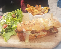 Sandwich au poulet du Restaurant français Le Moulin Moine à Jallais - n°4