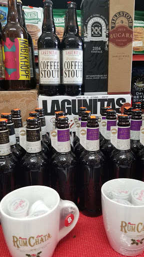 Gourmet Grocery Store «Garden Gourmet Market», reviews and photos, 1130 N Ashland Ave, Chicago, IL 60622, USA