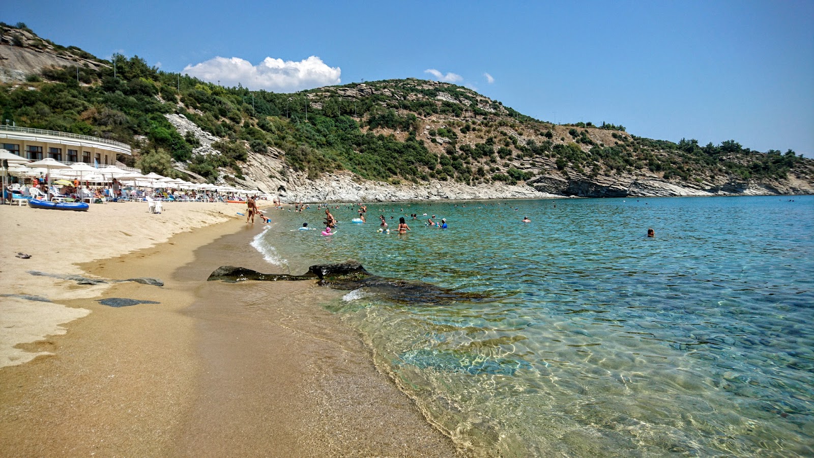 Kolimvisi Plajı'in fotoğrafı geniş ile birlikte