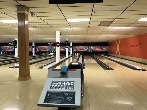 Bowling Alley «Pines Plaza Bowling Lanes», reviews and photos, 1130 Perry Hwy, Pittsburgh, PA 15237, USA