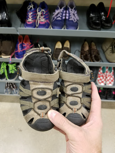 Thrift Store «Goodwill Store & Donation Center», reviews and photos, 1020 N Rohlwing Rd, Addison, IL 60101, USA