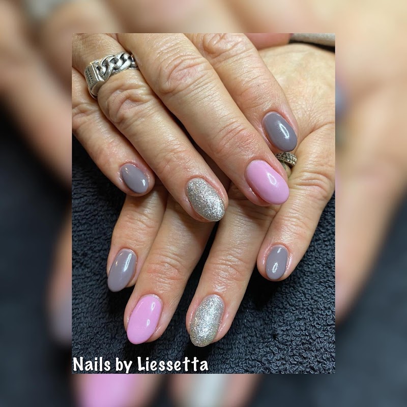 Nails by Liessetta