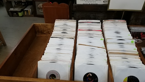 Thrift Store «Lucky Dog Thrift», reviews and photos, 158 E Main St, New Holland, PA 17557, USA