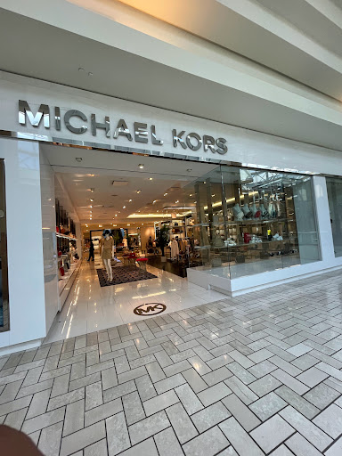 Fashion Accessories Store «Michael Kors», reviews and photos, 8042 Tysons Corner Center, Tysons, VA 22102, USA