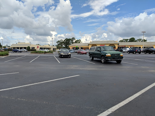 Shopping Mall «Lake Village Shopping MallKitchengaets», reviews and photos, 10601 US-441, Leesburg, FL 34788, USA