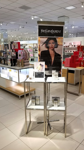 Department Store «Nordstrom Westfarms», reviews and photos, 600 W Farms Mall, Farmington, CT 06032, USA