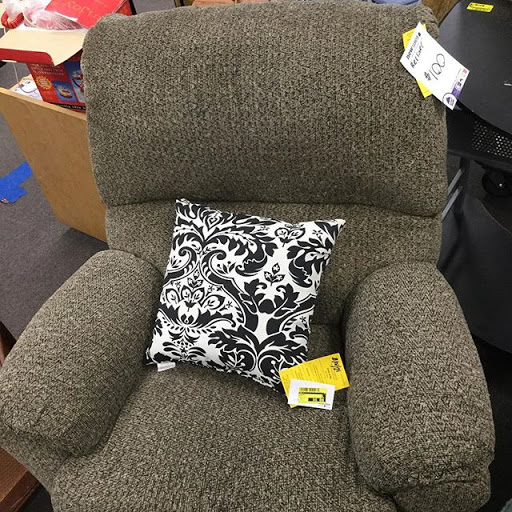 Discount Store «New Uses Reynoldsburg», reviews and photos, 2087 OH-256, Reynoldsburg, OH 43068, USA