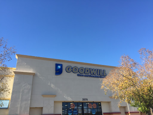 Thrift Store «Power & Baseline Goodwill Retail Store & Donation Center», reviews and photos, 2070 S Power Rd, Gilbert, AZ 85206, USA