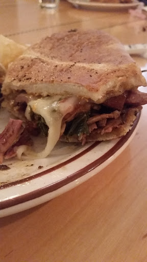 Cafe «Milwaukie Cafe and Bottle Shop», reviews and photos, 9401 SE 32nd Ave, Milwaukie, OR 97222, USA