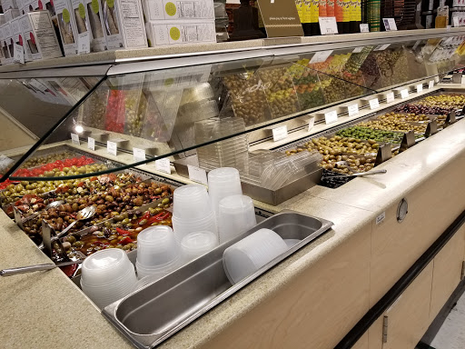 Grocery Store «Lunds & Byerlys Highland Park», reviews and photos, 2128 Ford Pkwy, St Paul, MN 55116, USA