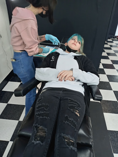 Body Piercing Shop «Multnomah Body Piercing and Tattoo», reviews and photos, 1861 NE Division St, Gresham, OR 97030, USA