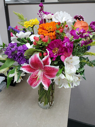 Florist «Lake Zurich Florist», reviews and photos, 34 E Main St, Lake Zurich, IL 60047, USA