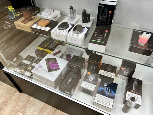 Tobacco Shop «Smoke Hut Smoke Shop», reviews and photos, 11902 Blue Ridge Boulevard g, Grandview, MO 64030, USA