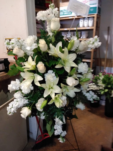 Florist «Metro Florist & Gifts», reviews and photos, 216 W 6th St, Ferris, TX 75125, USA