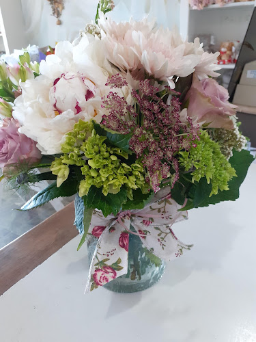 Bloom & Twig at Jasmine Florist