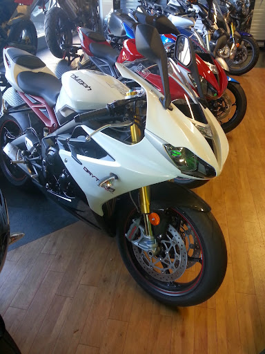 Motorsports Store «Formula One Motorsports Inc», reviews and photos, 4030 Sunrise Hwy, Oakdale, NY 11769, USA