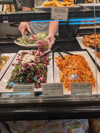 Grocery Store «New Seasons Market Hawthorne», reviews and photos, 4034 SE Hawthorne Blvd, Portland, OR 97214, USA