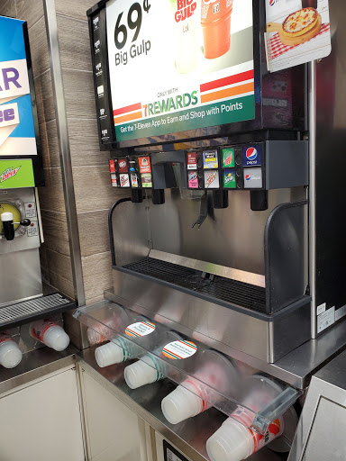 Convenience Store «7-Eleven», reviews and photos, 6 E 47th St, La Grange, IL 60525, USA