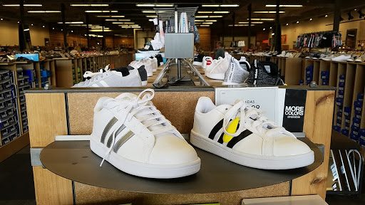 Shoe Store «DSW Designer Shoe Warehouse», reviews and photos, 136 Vintage Way, Novato, CA 94945, USA