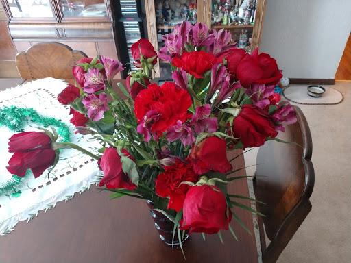 Allison Park Flowers & Gifts, 3880 William Flinn Hwy, Allison Park, PA 15101, USA, 