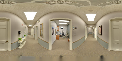 Eye Care Center «Skowron Eye Care», reviews and photos, 370 N York St, Elmhurst, IL 60126, USA