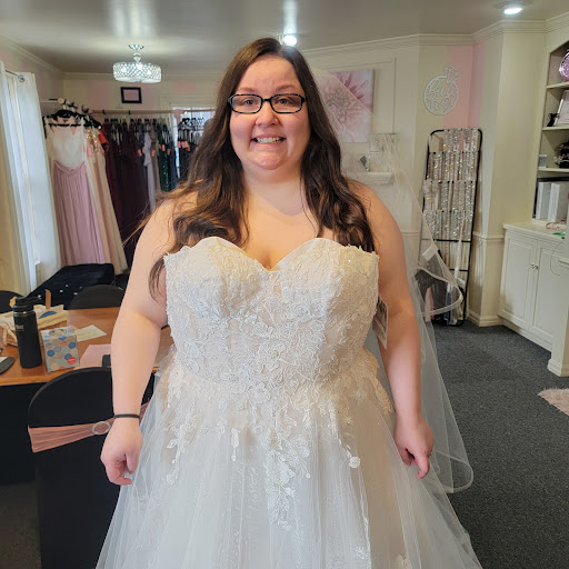 Bridal Shop «A Savvy Bride», reviews and photos, 17700 W Capitol Dr, Brookfield, WI 53045, USA