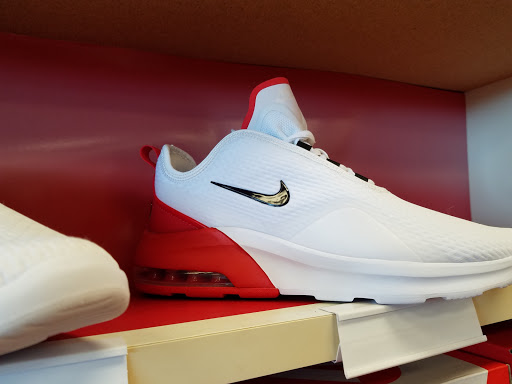 Shoe Store «Famous Footwear», reviews and photos, 31 Furlong Dr, Revere, MA 02151, USA