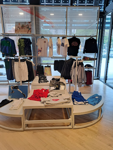 Clothing Store «Nike Lenox», reviews and photos, 3393 Peachtree Rd, Atlanta, GA 30326, USA