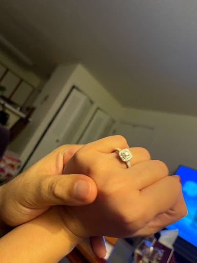 Jewelry Store «Helzberg Diamonds», reviews and photos, 219 Woodbridge Center Dr, Woodbridge, NJ 07095, USA