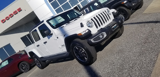 Car Dealer «Heritage Chrysler Dodge Jeep RAM Owings Mills», reviews and photos, 11212 Reisterstown Rd, Owings Mills, MD 21117, USA