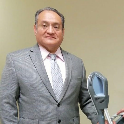 Dr. Onésimo Zavala Pérez, Cirujano general