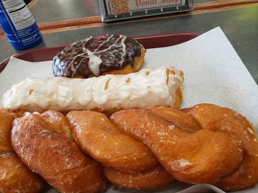 Donut Shop «Old Town Donut Shop», reviews and photos, 3941 Mid Rivers Mall Dr, St Peters, MO 63376, USA