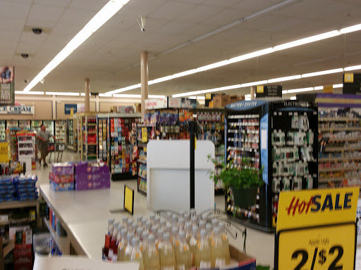 Grocery Store «Food Lion», reviews and photos, 7514 North Point Rd North Point Road, Edgemere, MD 21219, USA