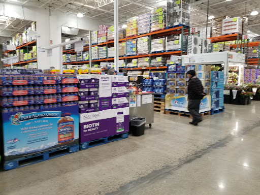 Warehouse store «Costco Wholesale», reviews and photos, 8629 120th Ave NE, Kirkland, WA 98033, USA