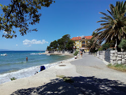 Petrac beach'in fotoğrafı birden fazla küçük koy ile birlikte