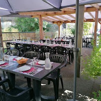 Atmosphère du Restaurant français Auberge des 4 Chemins à Essarts-en-Bocage - n°1
