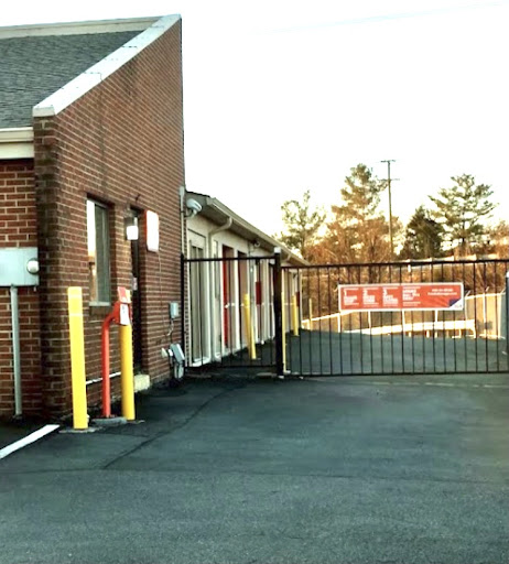 Self-Storage Facility «Public Storage», reviews and photos, 11 Lawson Rd SE, Leesburg, VA 20175, USA