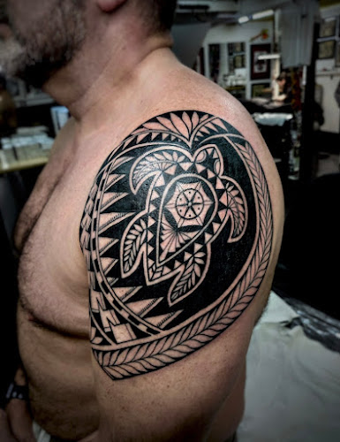 Circle Of Swords - Tattoo Studio - Worcester