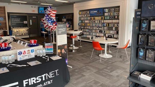 Cell Phone Store «AT&T», reviews and photos, 474 Holiday Dr Suite 300, Rutland, VT 05701, USA