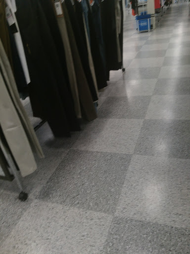 Clothing Store «Ross Dress for Less», reviews and photos, 3093 E Main St, Russellville, AR 72802, USA