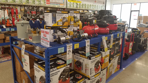 Hardware Store «Harbor Freight Tools», reviews and photos, 2418 Commercial Way, Spring Hill, FL 34606, USA