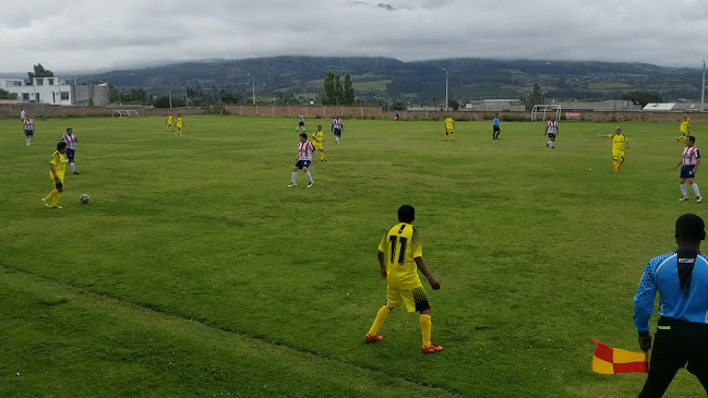 Opiniones de Estadio San Vicente en San Miguel de Ibarra - Campo de fútbol
