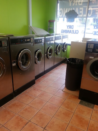 Laundromat «Star Cleaners & Laundromat», reviews and photos, 2 Main St, Marlborough, MA 01752, USA