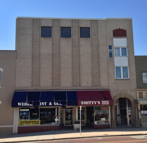 Paint Store «Weber Paint & Glass Inc», reviews and photos, 660 10th St, Marion, IA 52302, USA