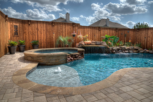 Swimming pool contractor Frisco