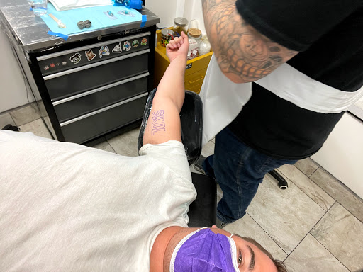 Tattoo Shop «Electric Dragonland», reviews and photos, 923 Mainstreet, Hopkins, MN 55343, USA