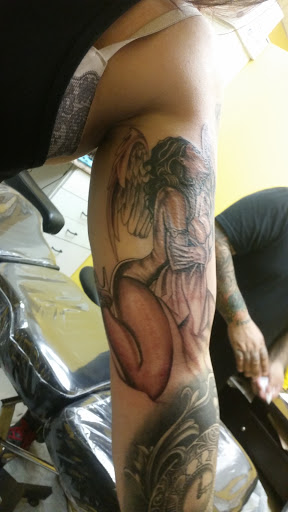 Tattoo Shop «Golden 7 Tattoos», reviews and photos, 1886 Deer Park Ave, Deer Park, NY 11729, USA