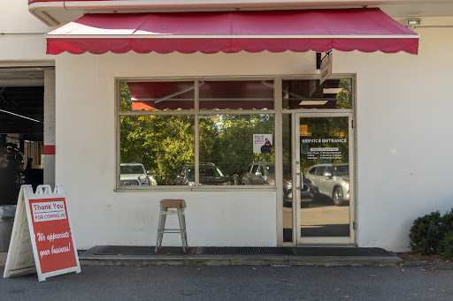 Toyota Dealer «Toyota of Greenwich», reviews and photos, 75 E Putnam Ave, Cos Cob, CT 06807, USA