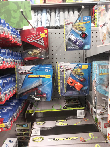 Variety Store «Five Below», reviews and photos, 846 Pelham Pkwy, Pelham, NY 10803, USA