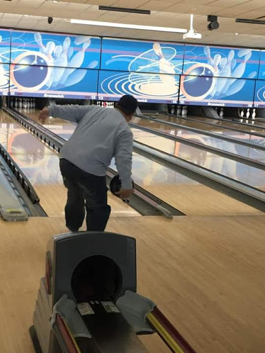 Bowling Alley «Blue Valley Lanes Inc», reviews and photos, 495 E Moorestown Rd, Wind Gap, PA 18091, USA